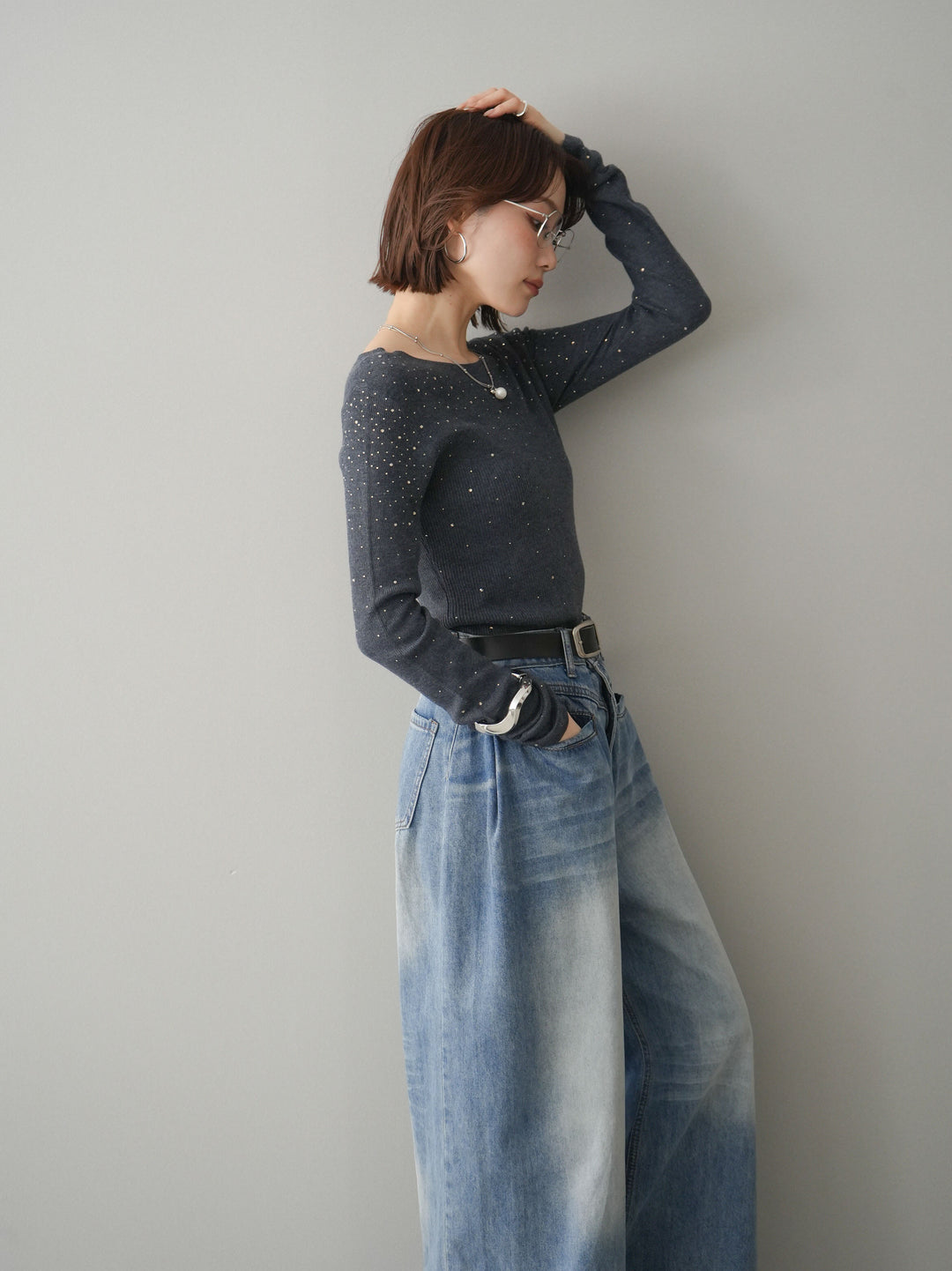 【預購】亮片透視針織上衣 / 灰色