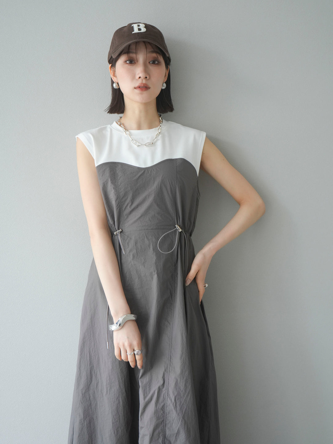 [予約]カットドッキングナイロンワンピース/モカ