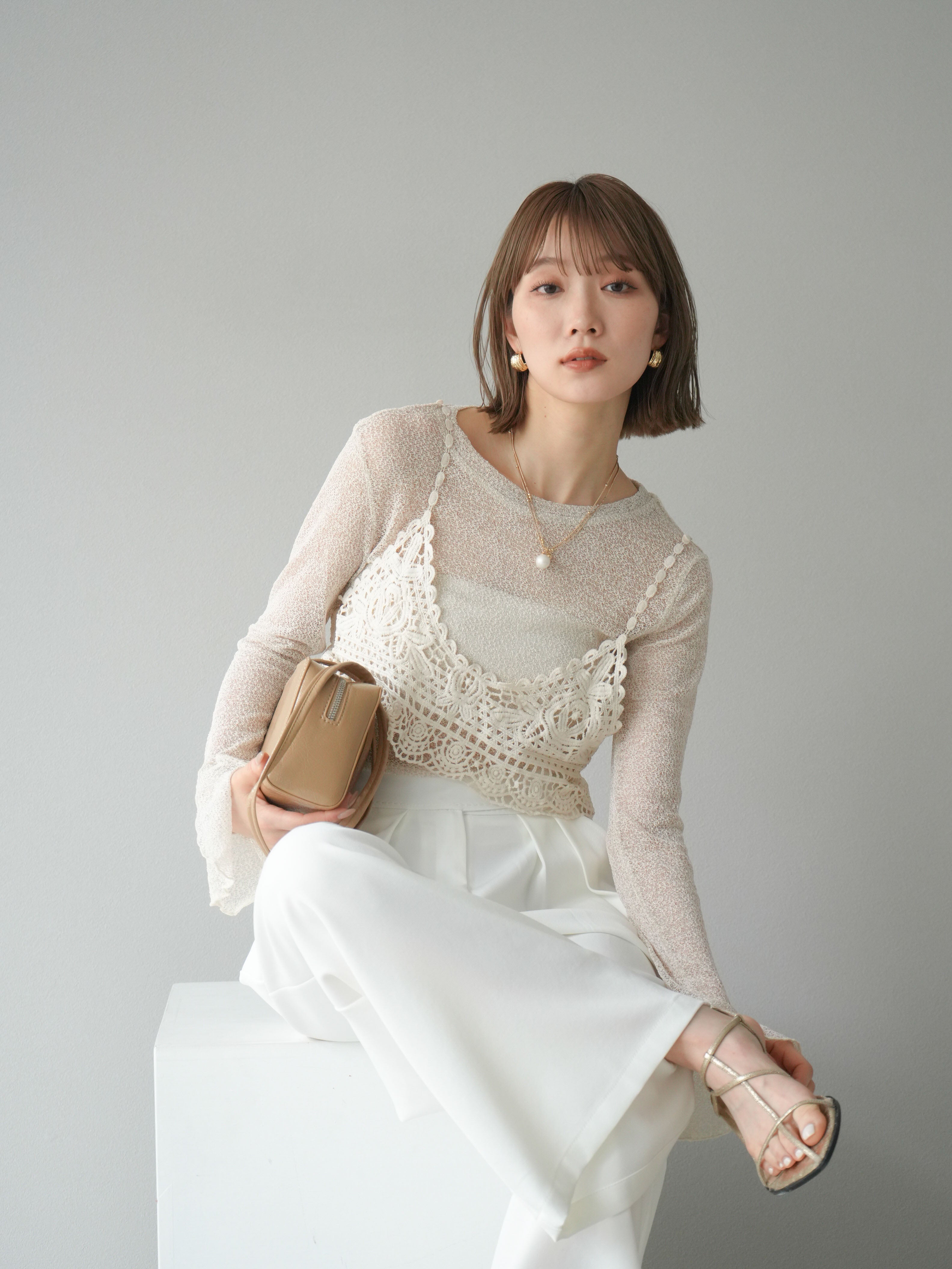 予約]エンブロイダリービスチェ＆シアーラメフレアスリーブ