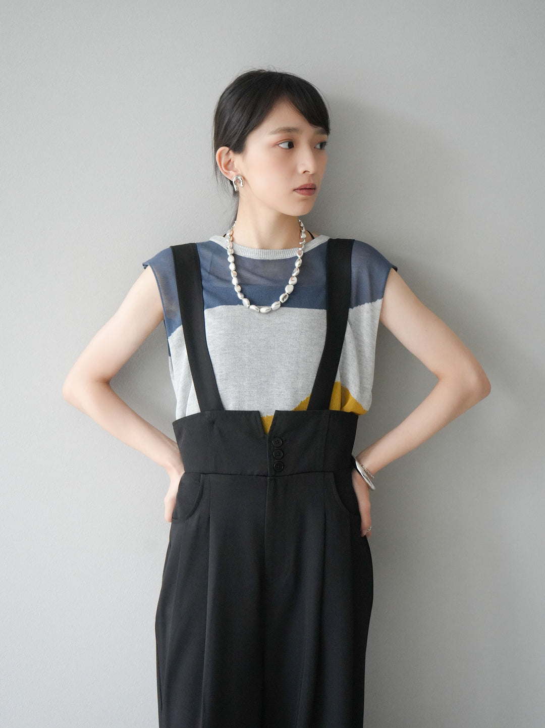 [Pre-order] Bicolor sheer knit sleeveless top/gray