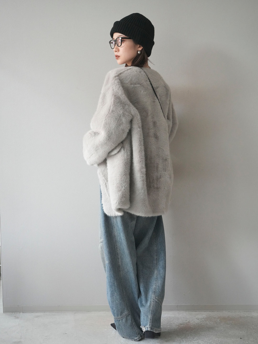 [SET]バッグ付エコファーノーカラーコート+ベルト付カーブデニムパンツ(2set)