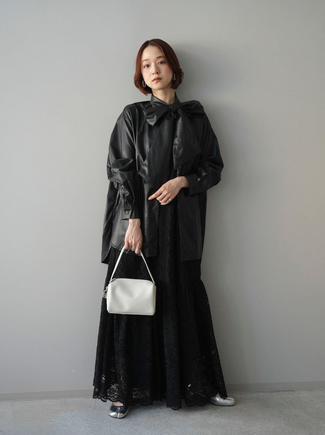 [SET]ギャザー切替レースキャミワンピース+フェイクレザーボウタイブラウス(2set)