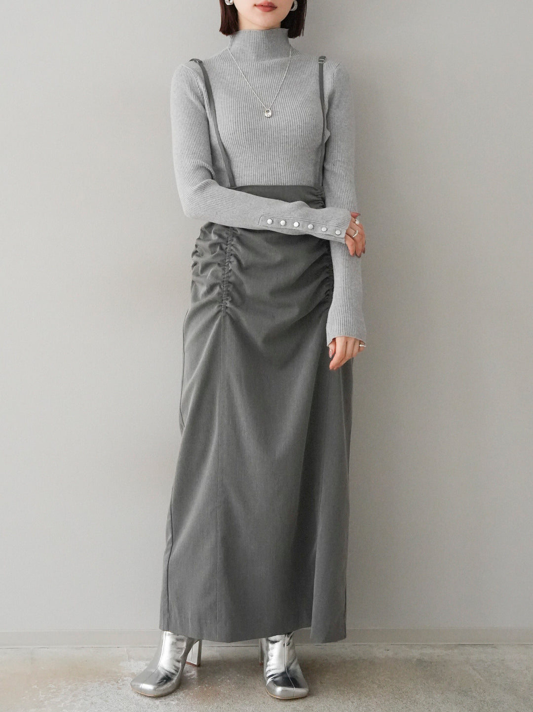 【預購】褶皺吊帶裙/炭灰
