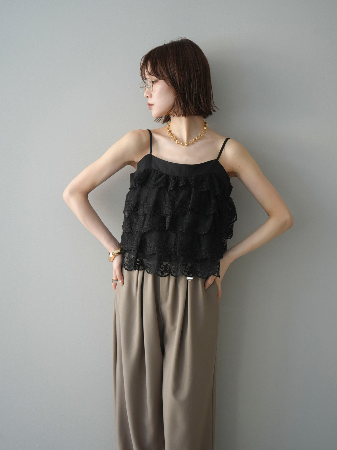 [SET]スカラップレースフリルキャミソール+ベルト付キーホルダーモチーフワイドパンツ(2set)