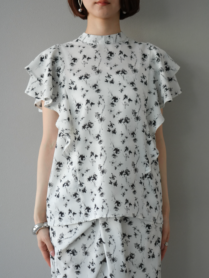 [予約]フラワーモチーフラッフルスリーブブラウス/ホワイト