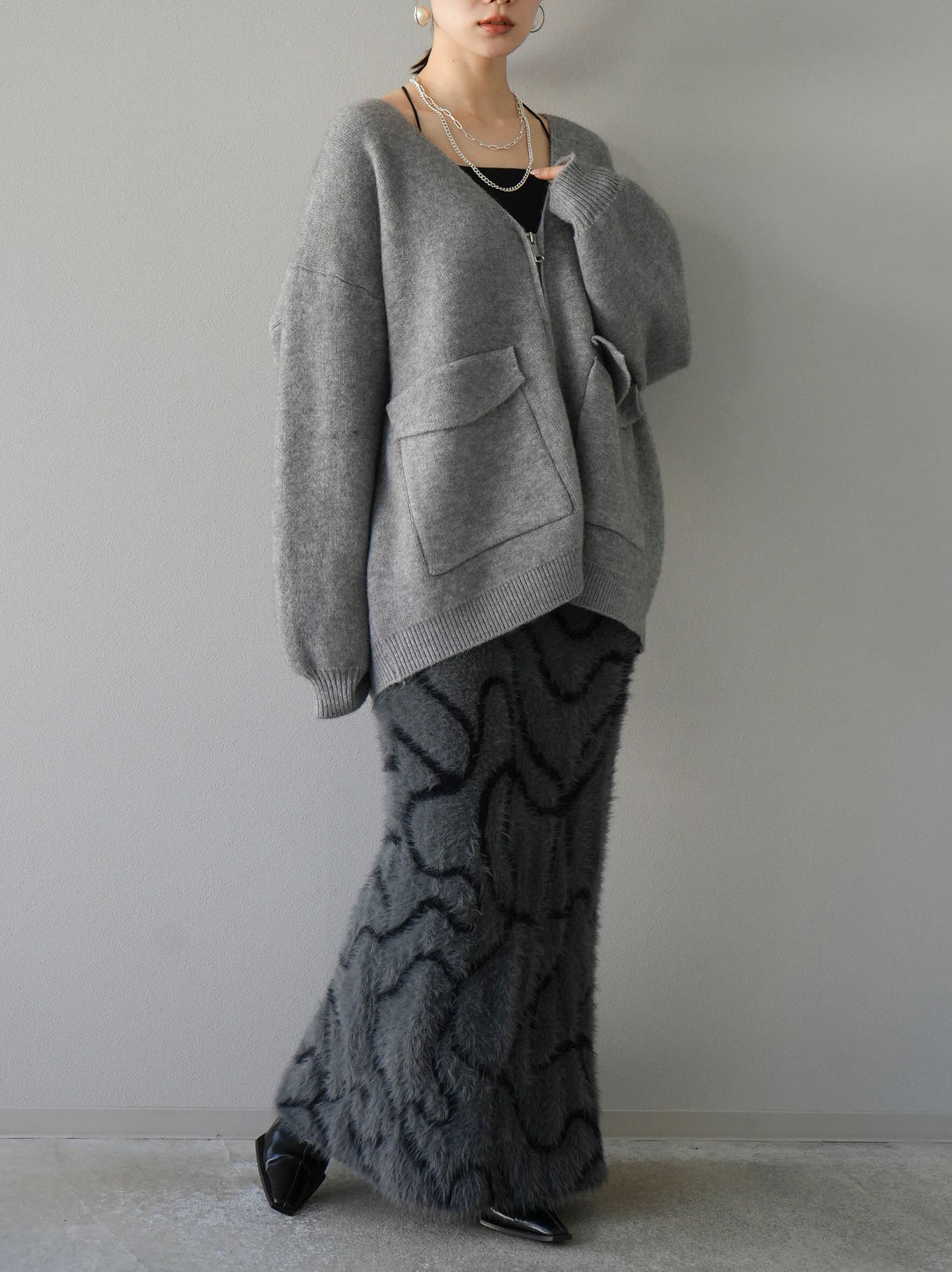 [預訂] Line 毛絨針織半身裙/炭灰