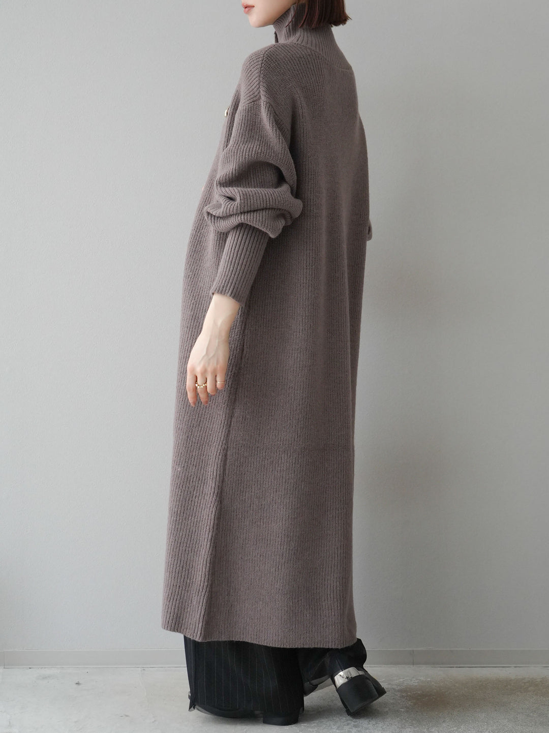 [予約]ハイネックニットロングカーディガン/モカ