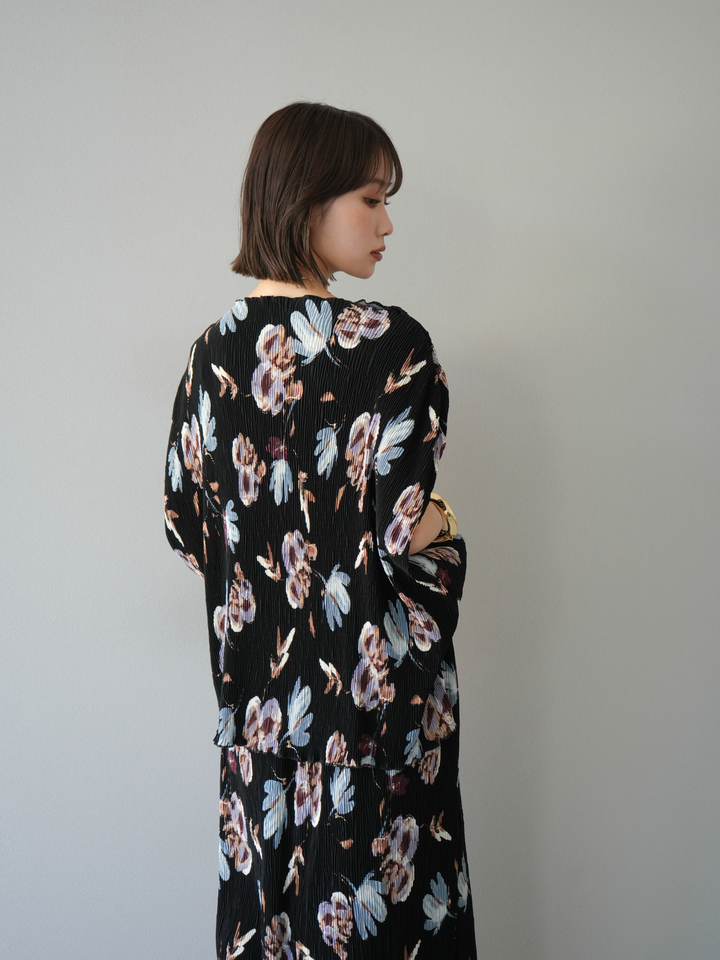 [預購] 花卉印花水洗褶上衣/黑色