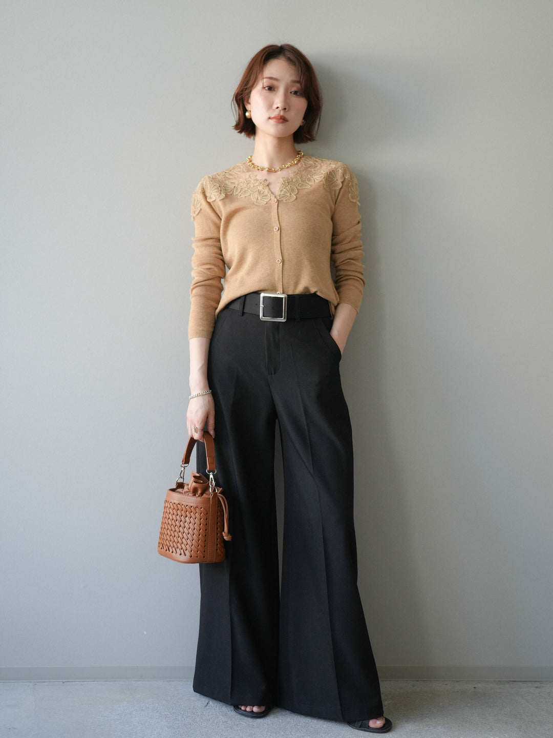 [予約]シルバーバックルドレープワイドスラックス/black