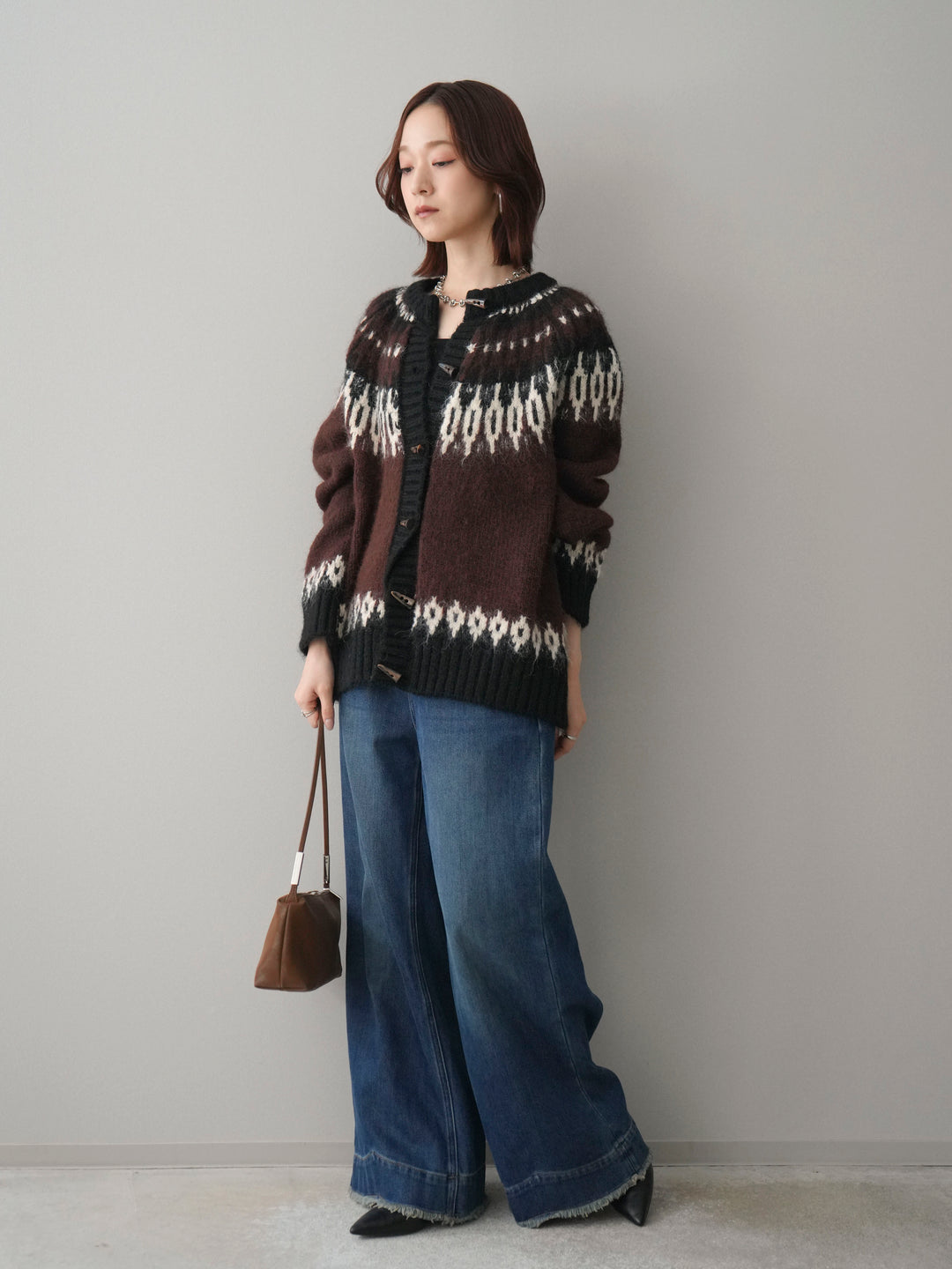 [SET]トグルボタン求心柄ニットカーディガン+裏起毛裾フリンジワイドデニムパンツ(2set)