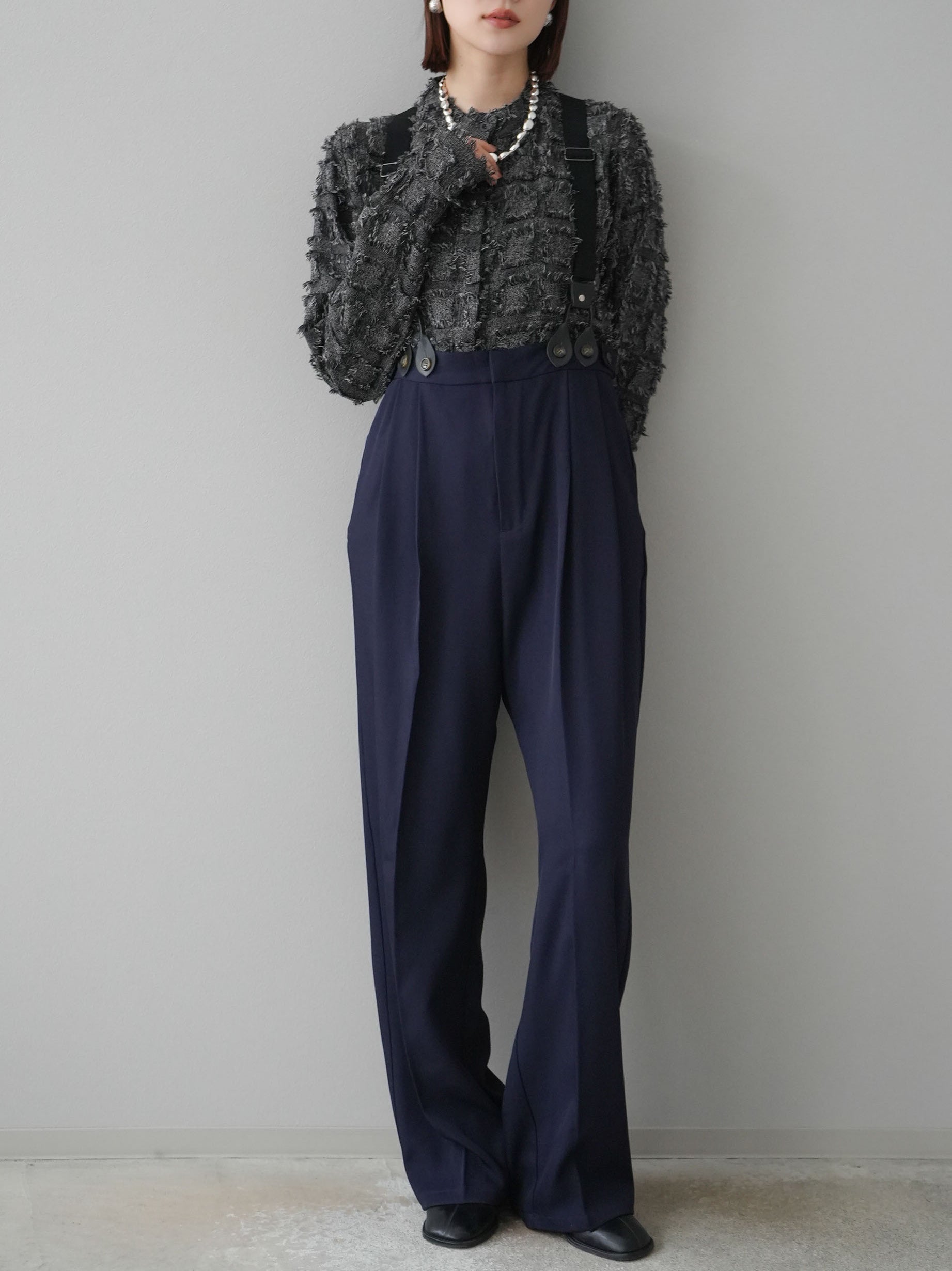 【美品】CALMER カルメール サスペンダーパンツ ネイビー サイズ2 美品】CALMER カルメール サスペンダーパンツ ネイビー サイズ2 - メルカリ