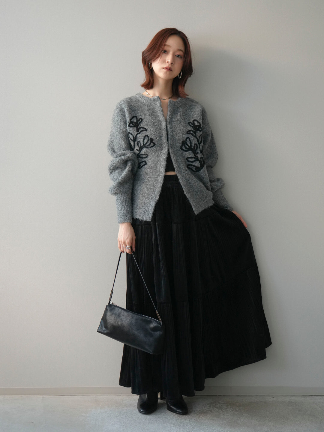 [SET]テープ刺繍ホック開きブークレニットカーディガン+ベロアティアードワッシャースカート(2set)