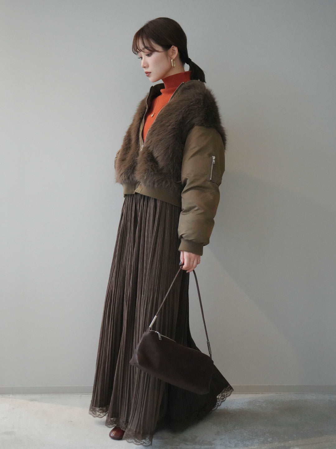 [SET]ファードッキングMA-1+袖ボタンボトルネックリブニットトップス+裾レーススウェードプリーツマキシスカート(3set)