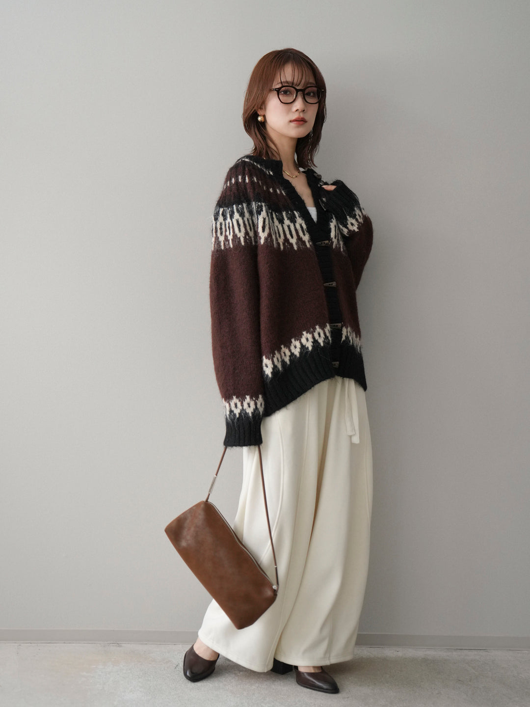 [SET]トグルボタン求心柄ニットカーディガン+ウエストベルトカーブラインスエットパンツ(2set)