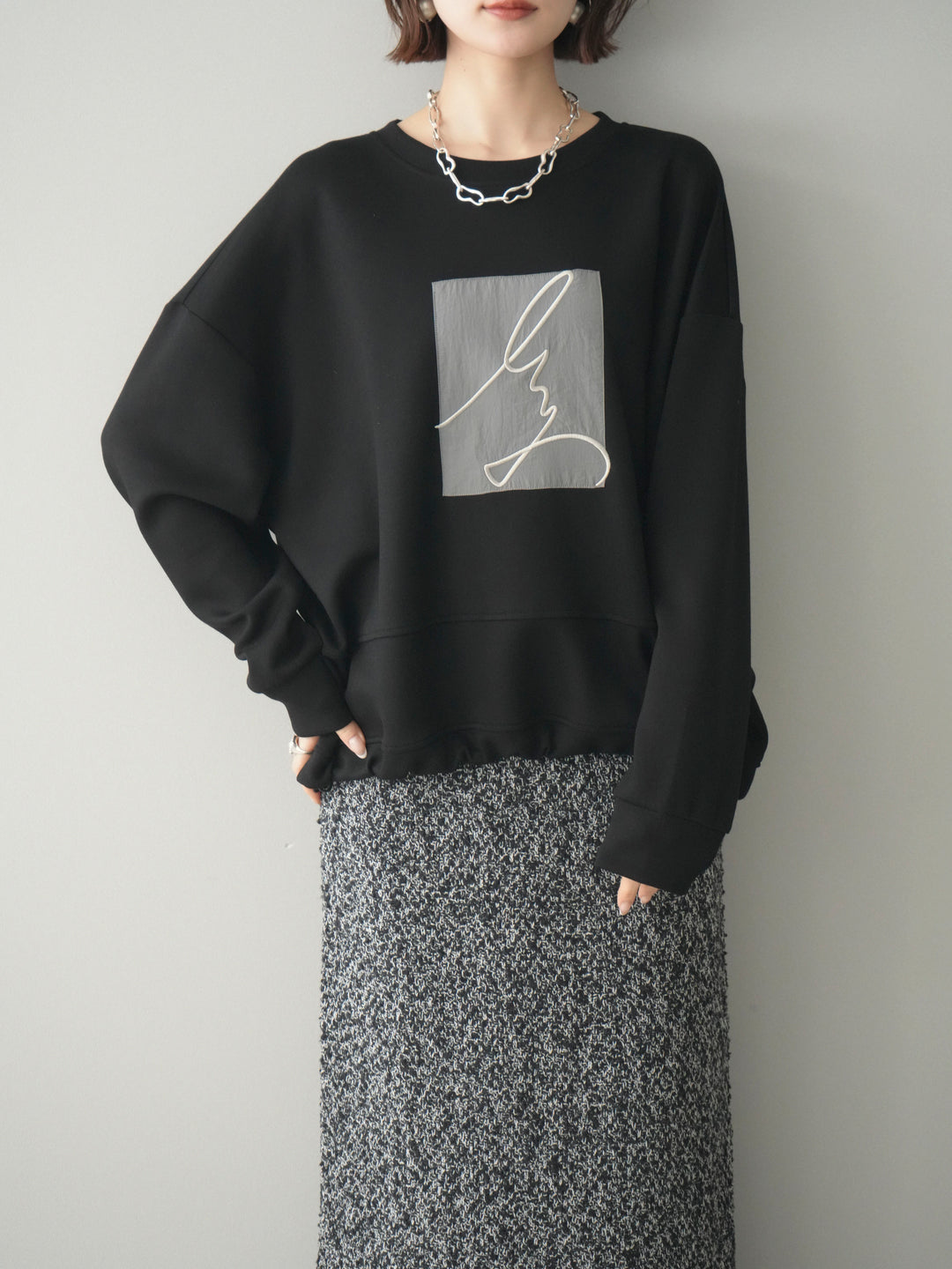 [予約]ライトポンチ刺繍ロゴプルオーバー/black