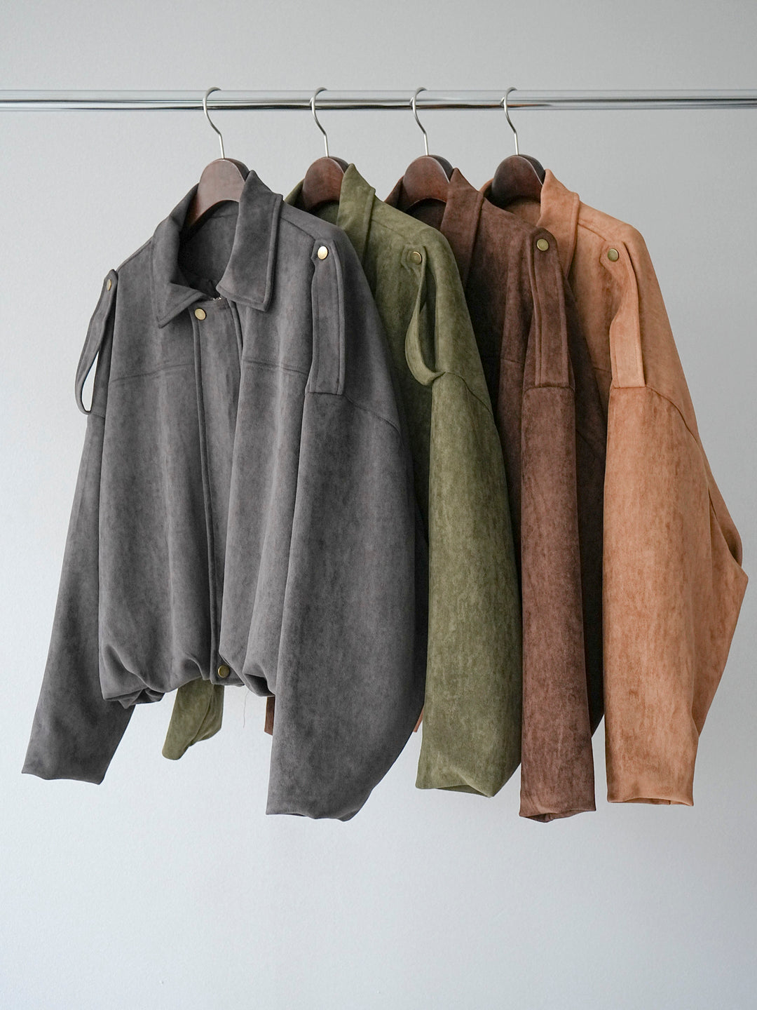 [SET] 麂皮外套上衣 + 小領法式針織上衣（2 組）