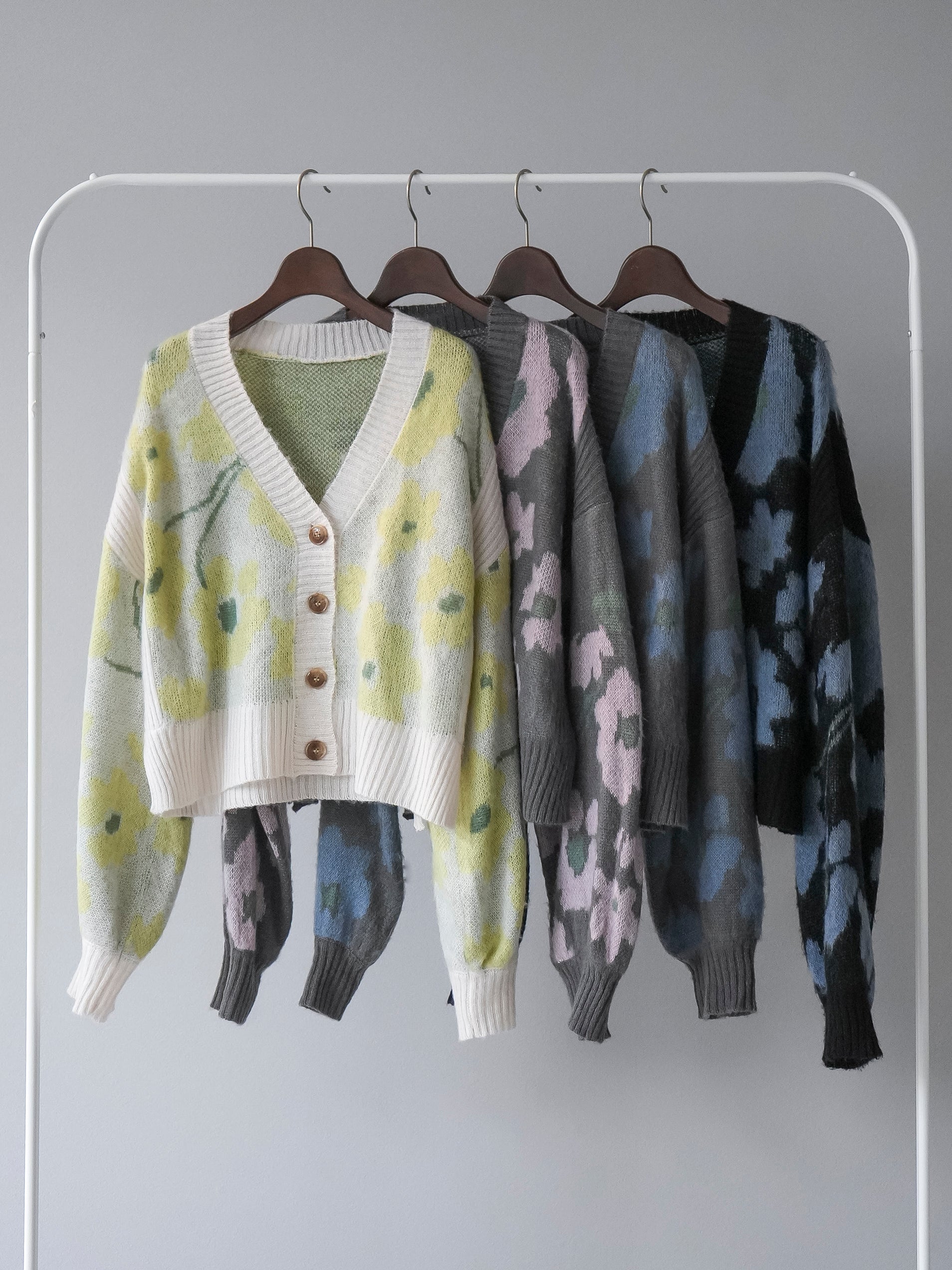 SET]フラワー柄クロップドニットカーディガン+フラワー柄クロップド