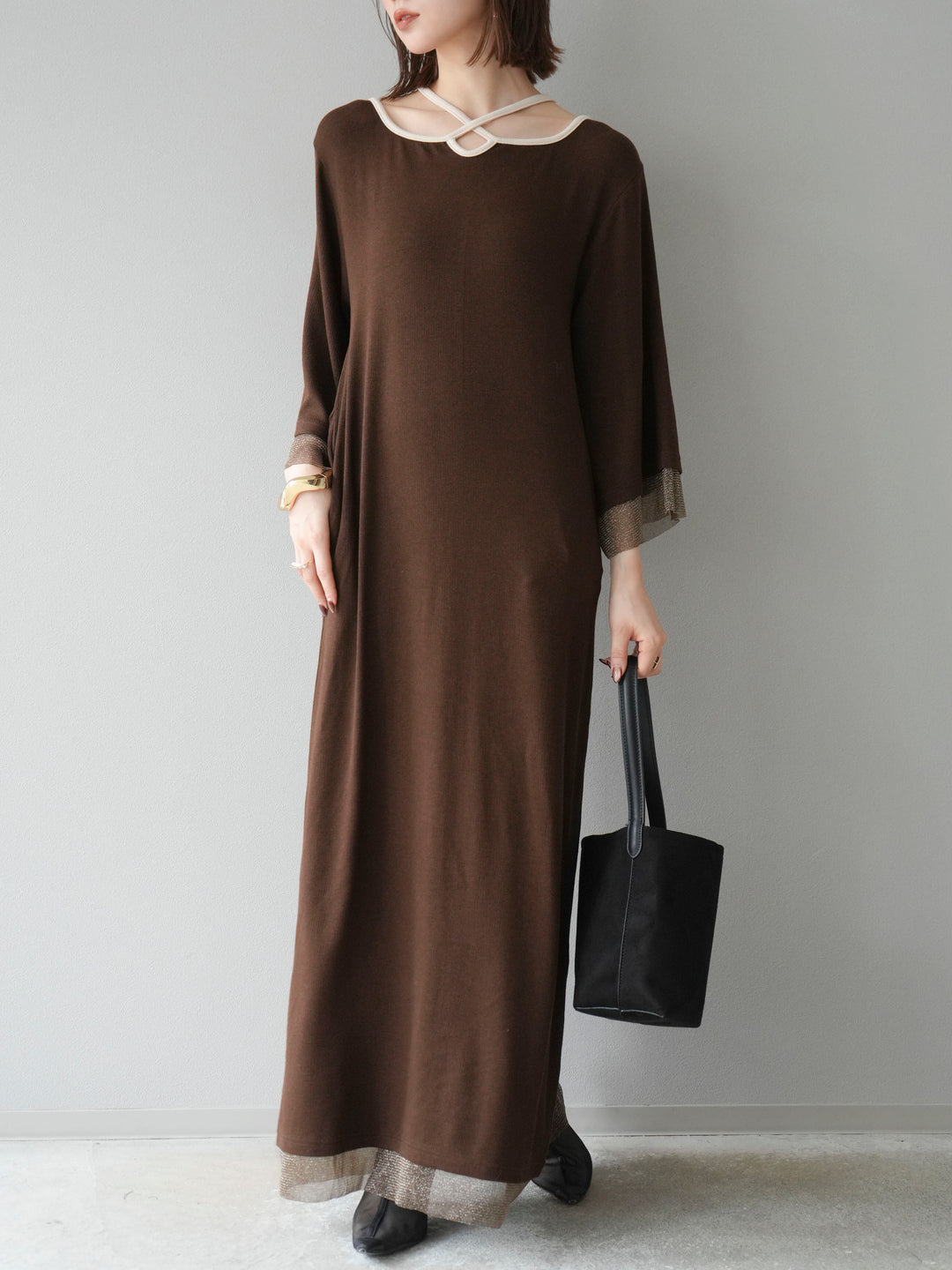 [予約]デザインネックラメシアー切替ニットワンピース/ブラウン