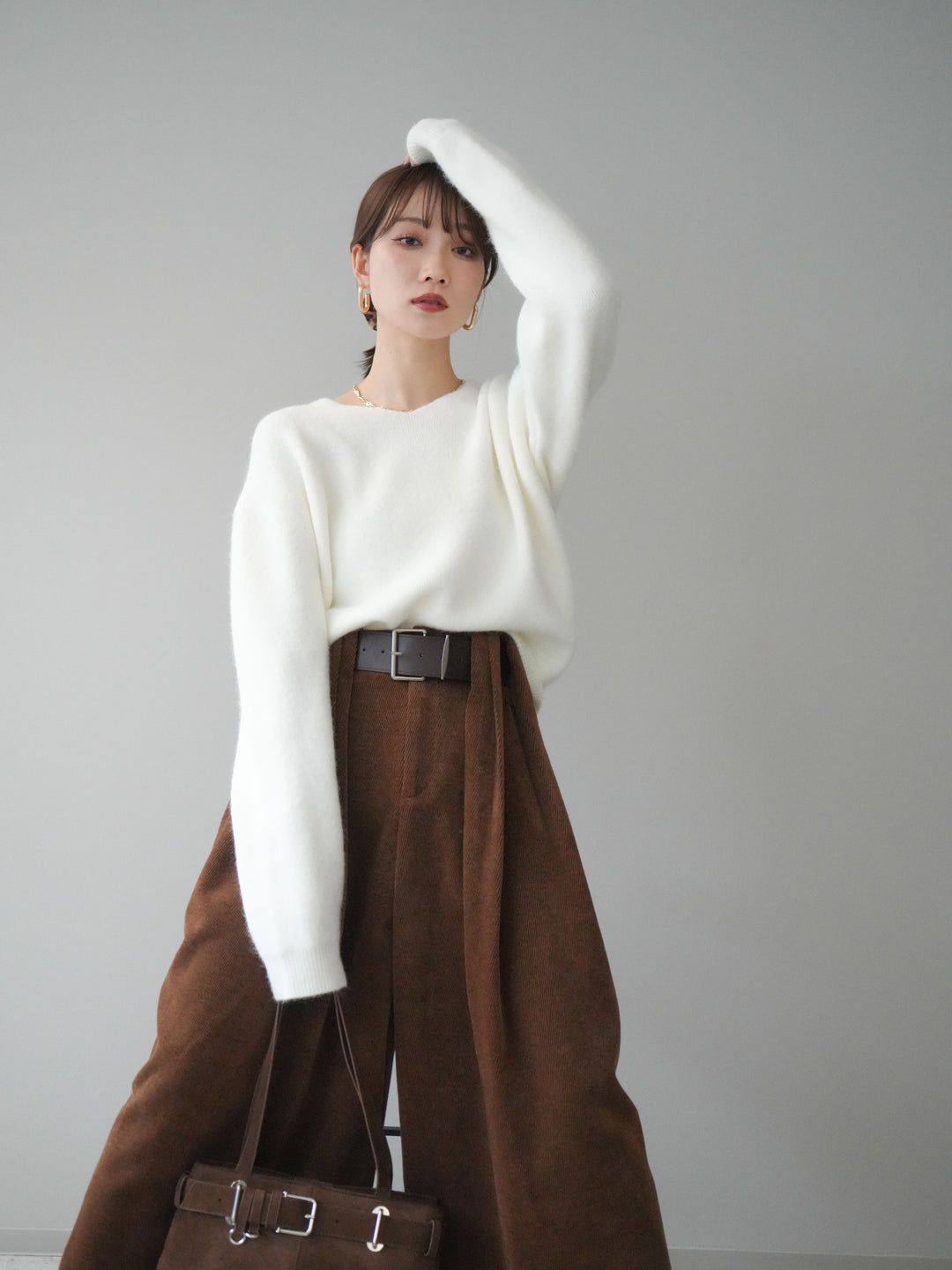 [SET]シュシュ付きアンゴラタッチVネックニットプルオーバー+ベルトデザインループコールテンワイドパンツ(ベルト付き)(2set)