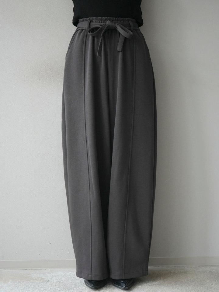 [予約]ベルト付スウェットワイドパンツ/charcoal
