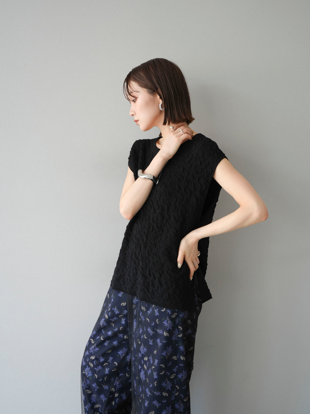 [SET]ポコポコノースリーブニットプルオーバー+コード刺繍チュールレイヤードパンツ(2set)