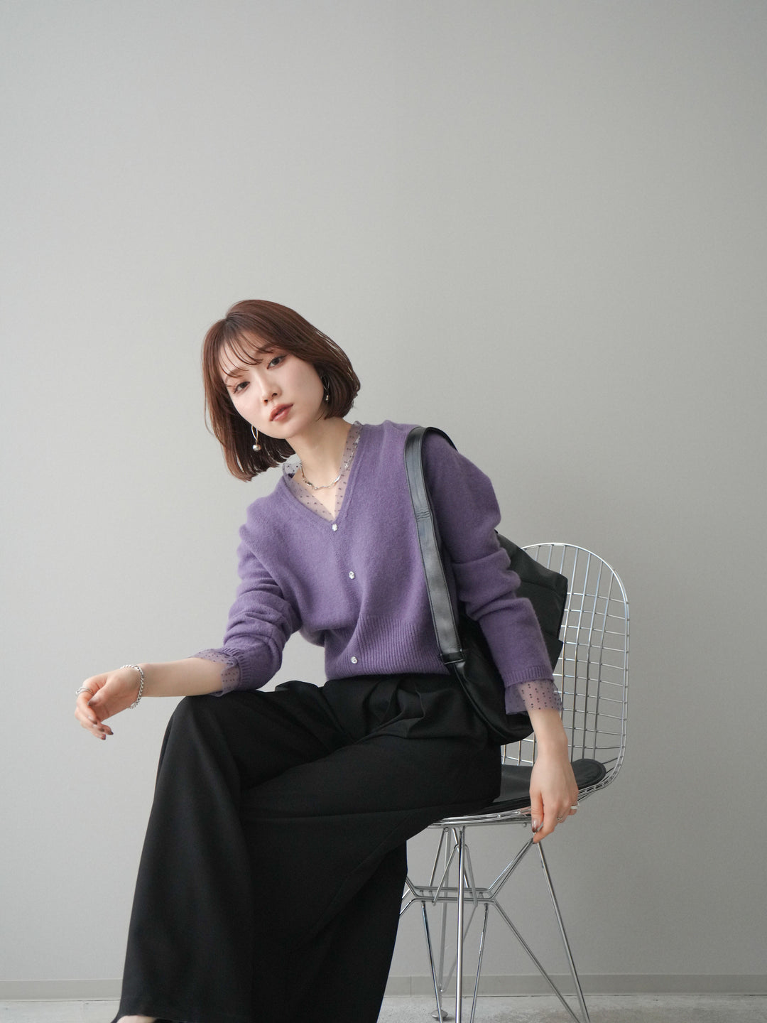 [SET]ドットチュールレイヤードボタンニットトップス+テープベルトタックバギーパンツ(2set)