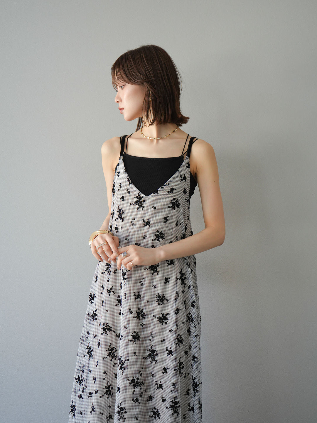 [SET]フロッキーチュールレイヤードベロアキャミワンピース+カップ付きバッククロスキャミソール(2set)