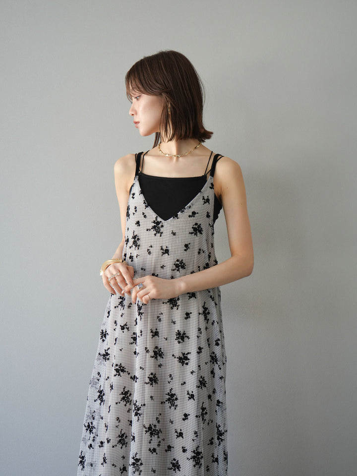 [SET]フロッキーチュールレイヤードベロアキャミワンピース+カップ付きバッククロスキャミソール(2set)