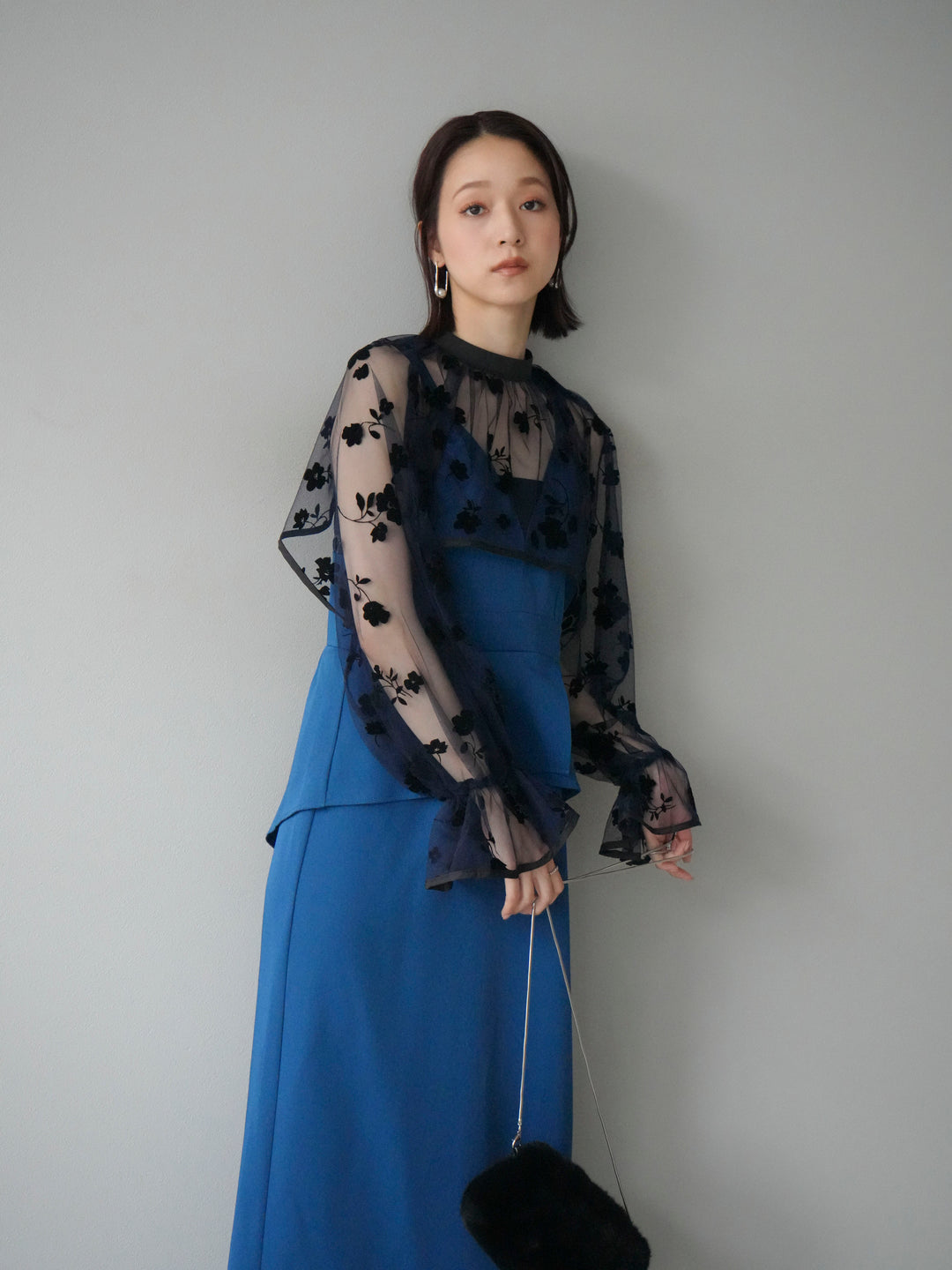 [予約]チュールフラワーフロッキーショートブラウス/ネイビー