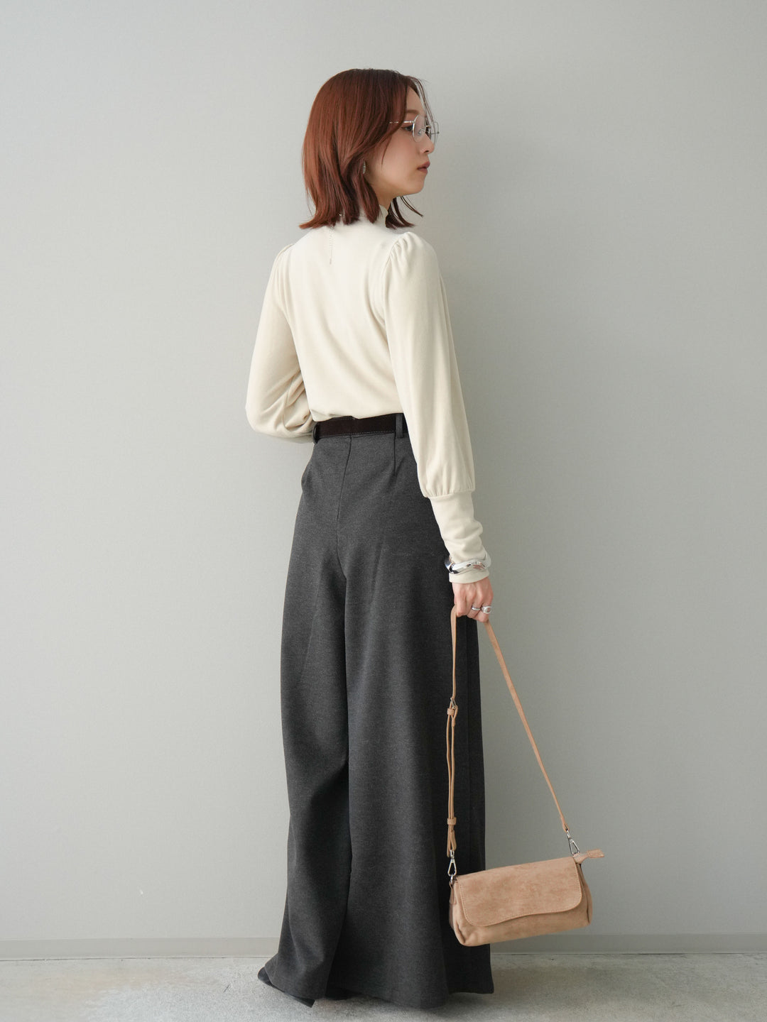 [予約]ベルト付きフロントタックワイドパンツ/charcoal