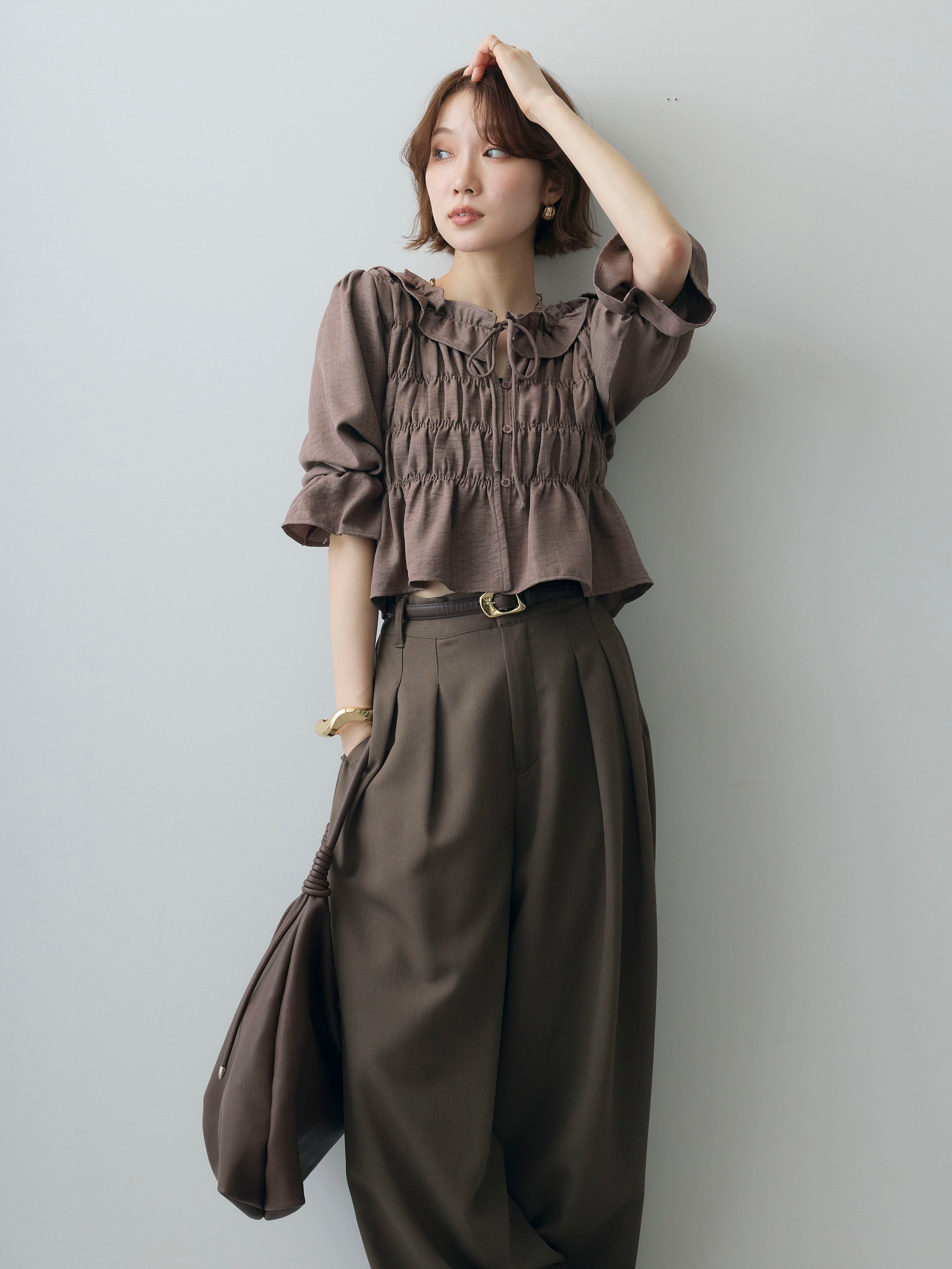 み*コ様 【美品】 エムフィル M.fil シャイニーメタリックコクーンブラウス 予約]フリルネックシャーリングブラウス/moca – Lumier