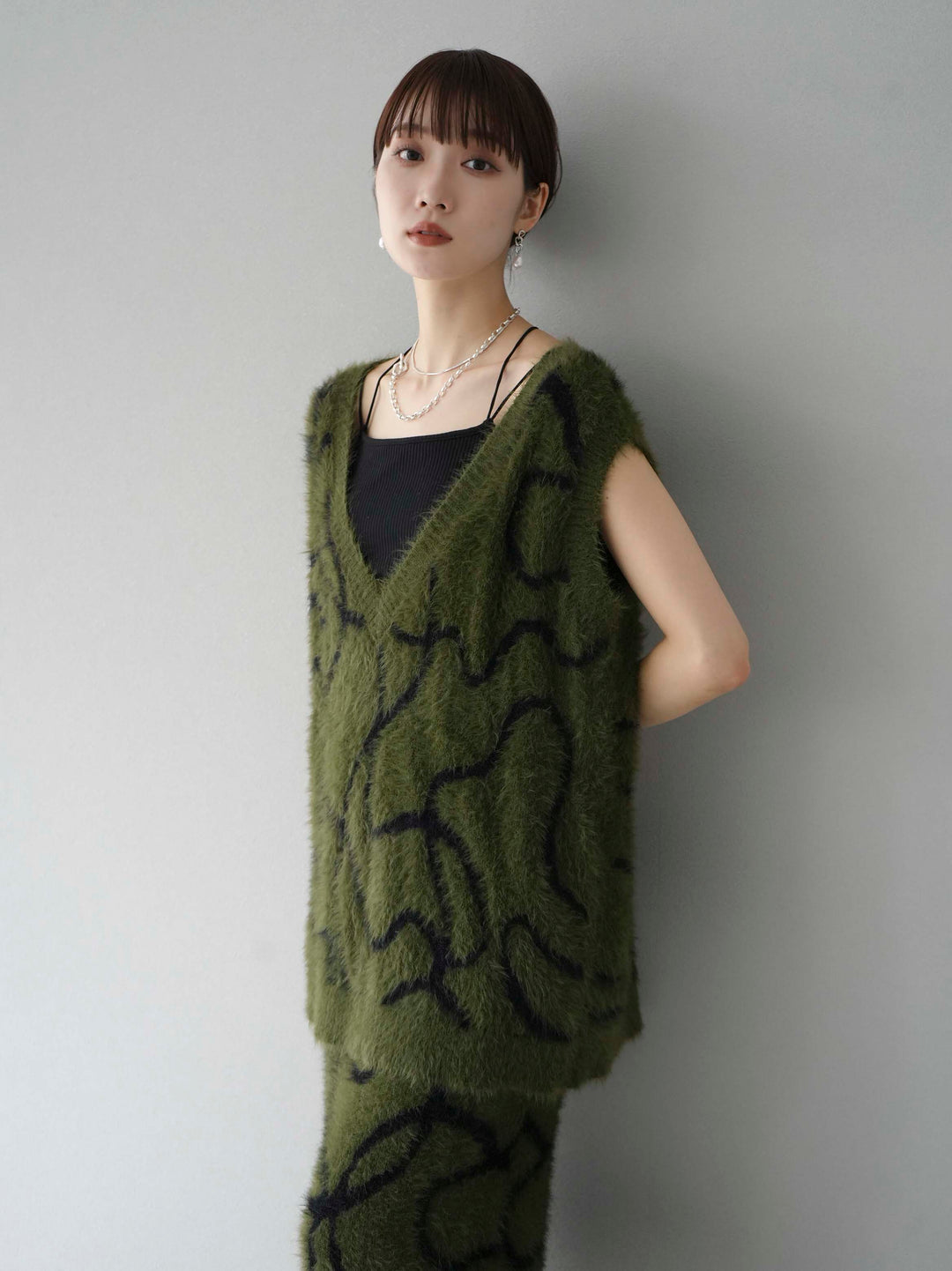[SET] 線狀毛絨針織背心 + 線狀毛絨針織裙 (2套)