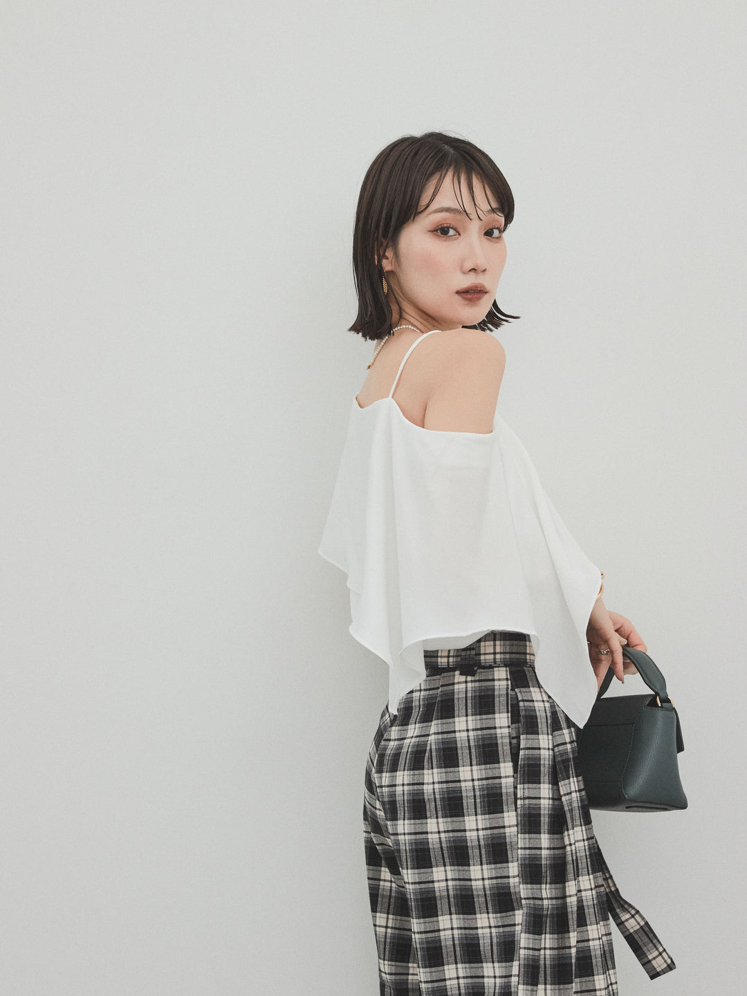 [SET] 單肩荷葉邊襯衫 + 單肩荷葉邊襯衫 (2件套)