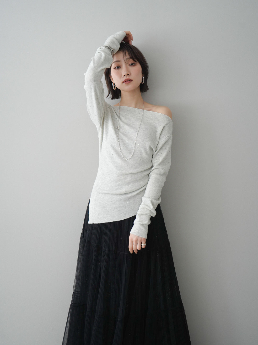 [予約]ラインストーンアシンメトリーニットトップス/gray