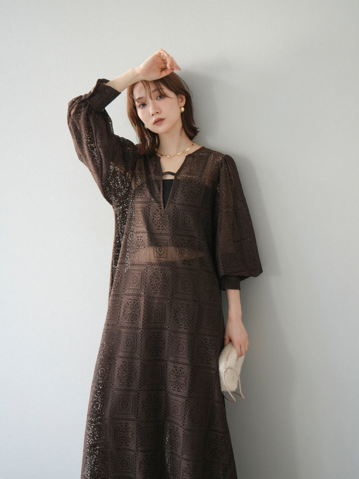 【套裝】塊蕾絲捲袖洋裝+塊蕾絲寬褲（2套）