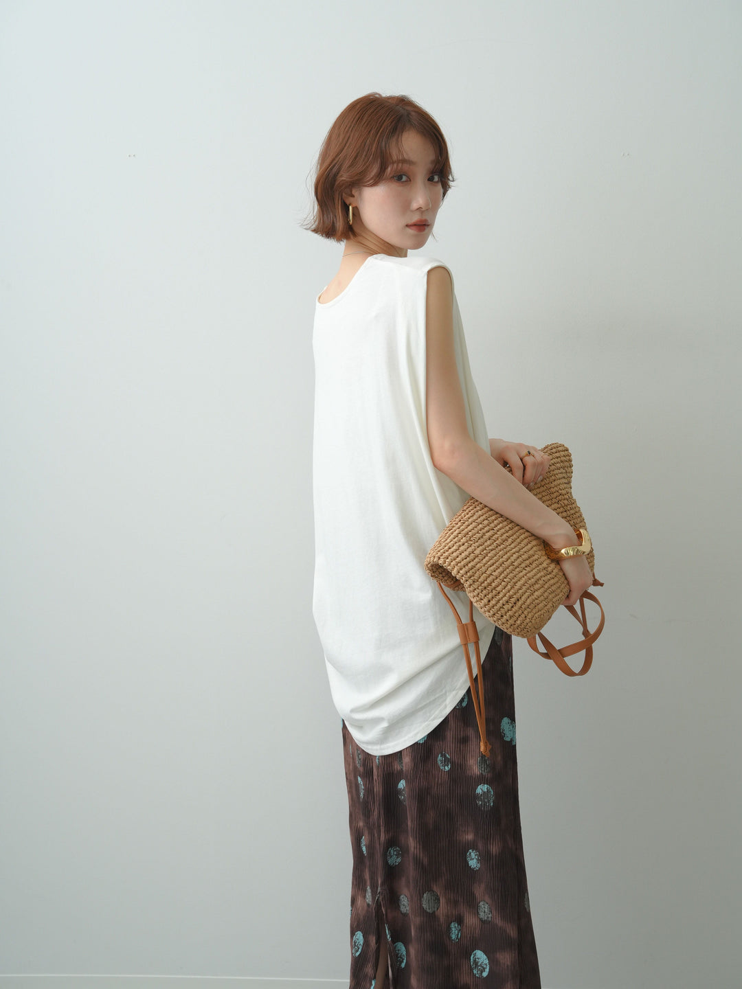 [予約]オーバーサイズノースリカットソー/offwhite