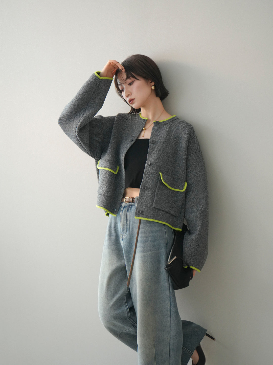 [SET]ポリエステル配色ニットカーディガン+裏起毛カットオフカーブデニムパンツ(2set)