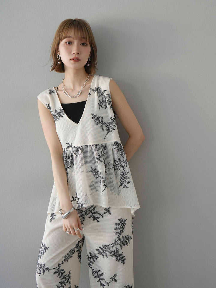 [予約]リーフ柄メッシュVネックフレアトップス/アイボリー
