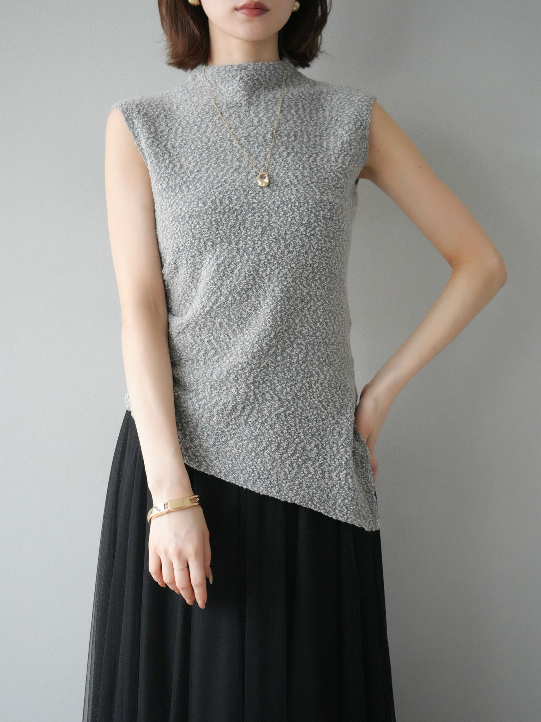 [SET]ブークレアシメニットノースリーブトップス+チュールボリュームスカート(2set)