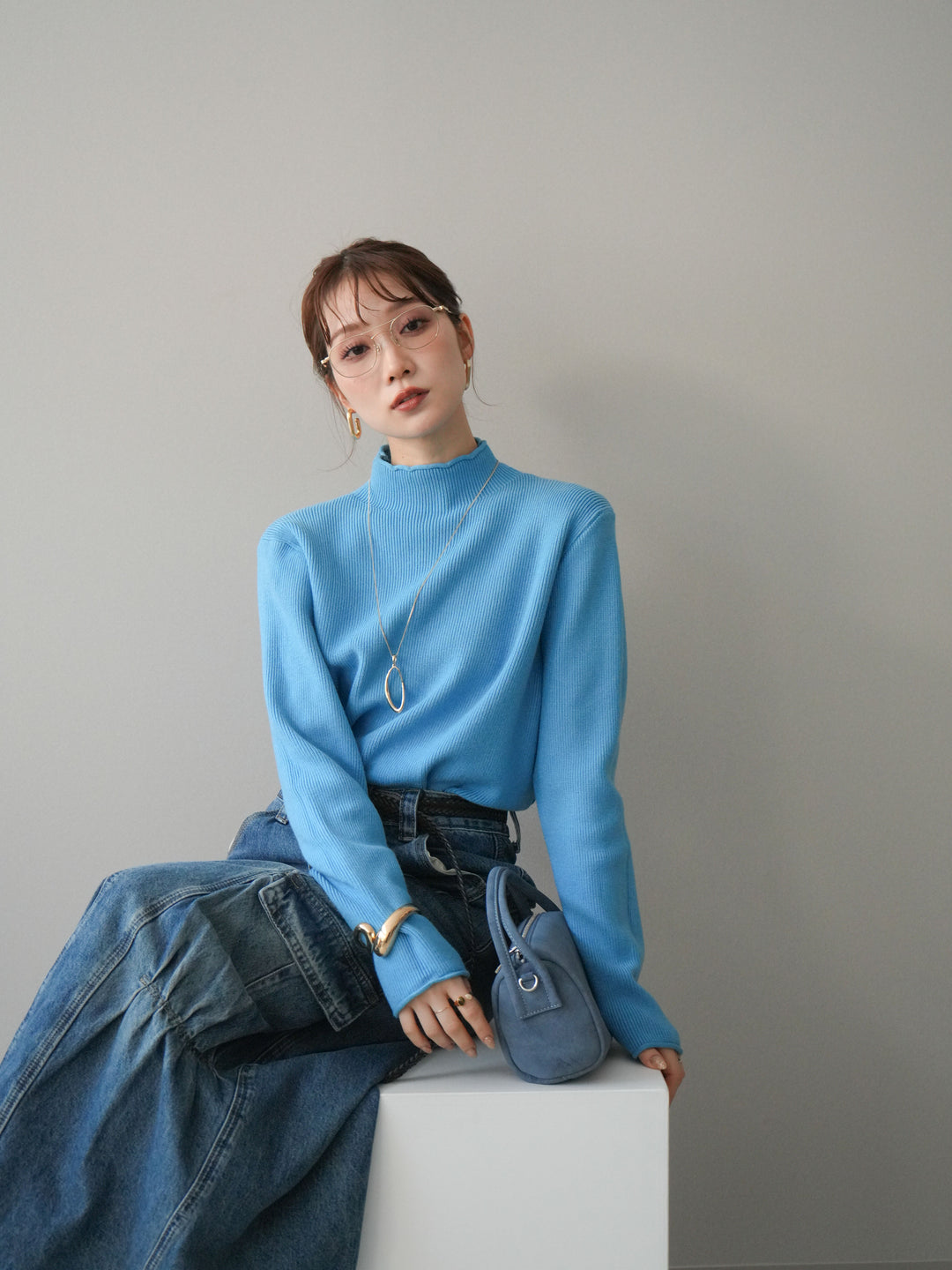 [予約]ボトルネック裾カールリブニットトップス/blue