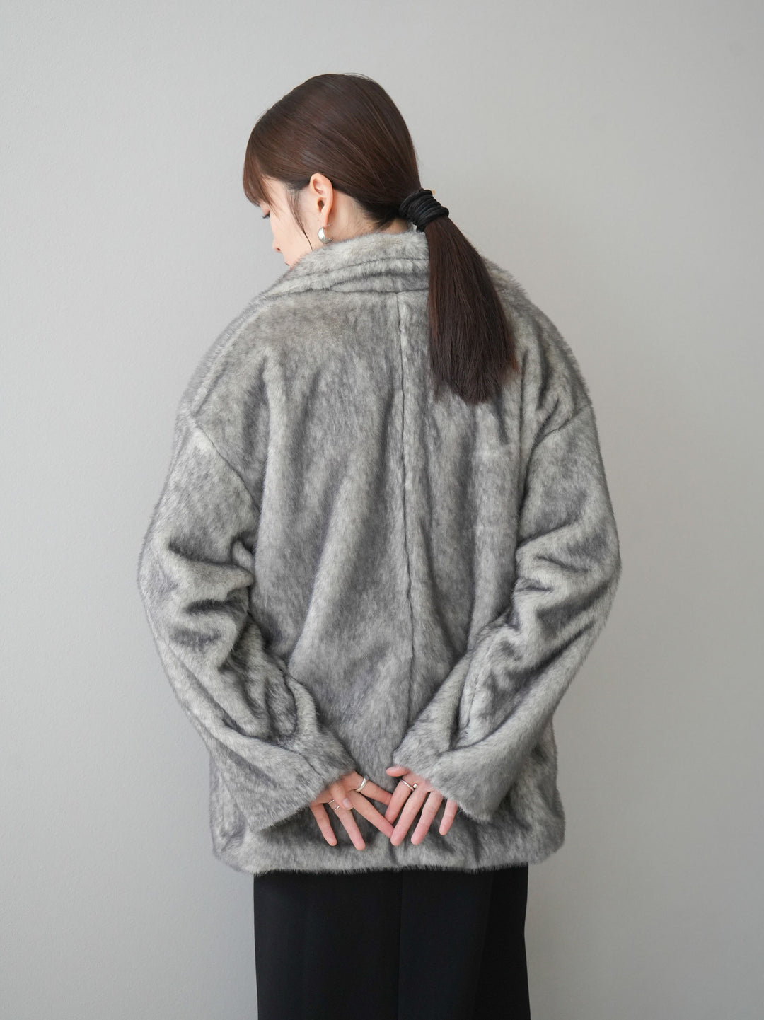 [預訂] 毛絨立式中長拉鍊夾克/灰色