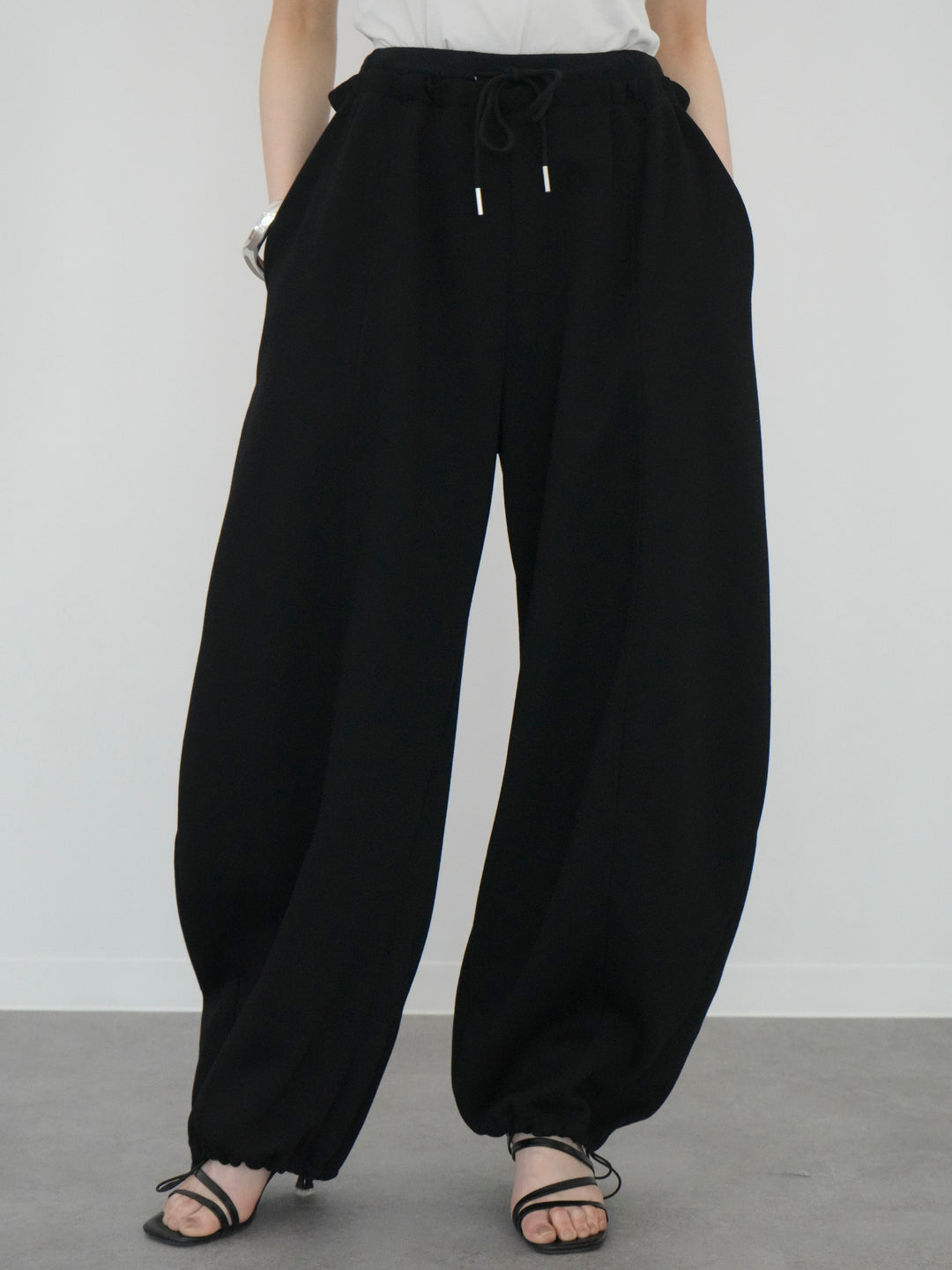 [予約]ダブルウエストドロストヘムスウェットパンツ/black