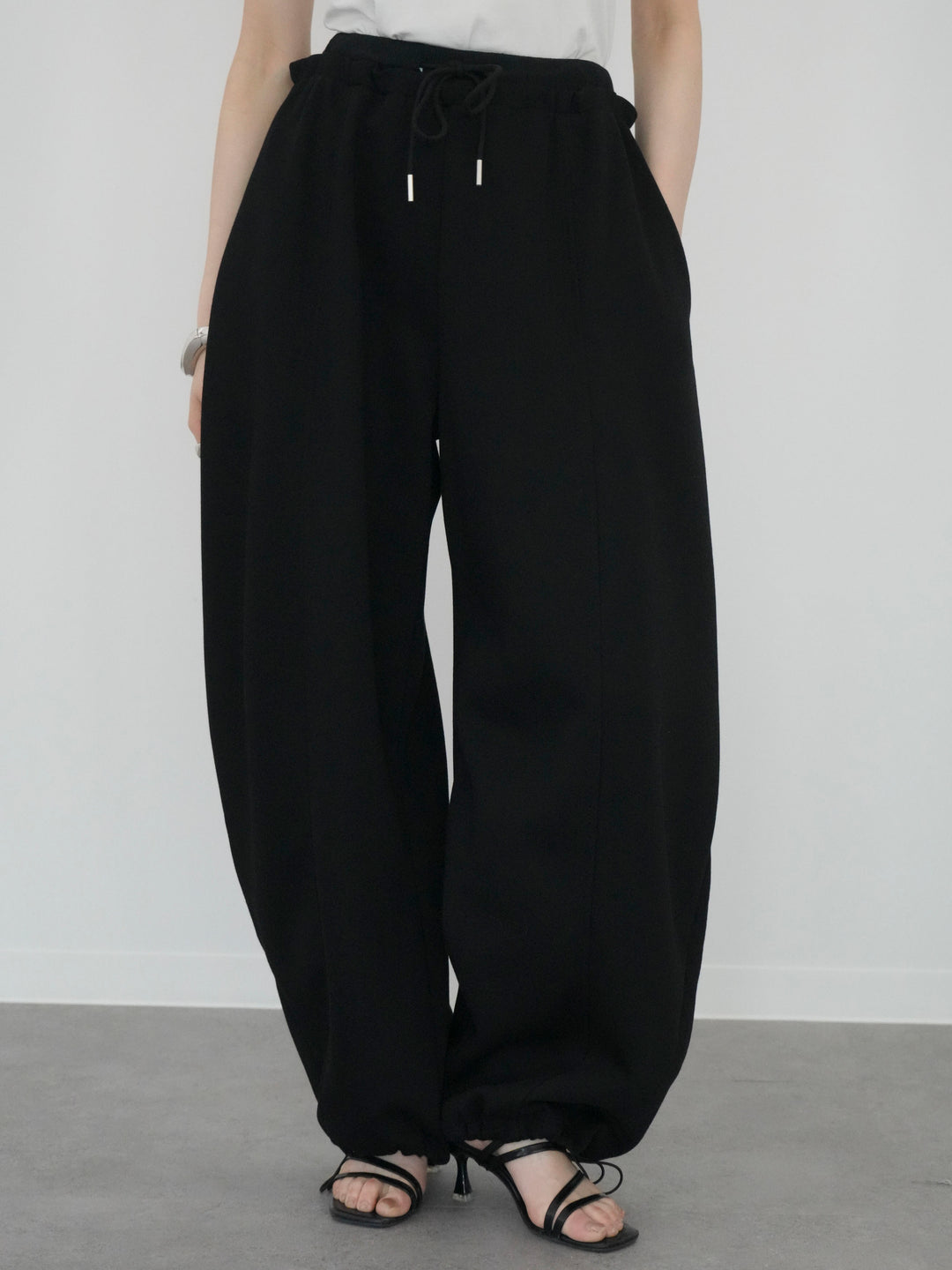 [予約]ダブルウエストドロストヘムスウェットパンツ/black