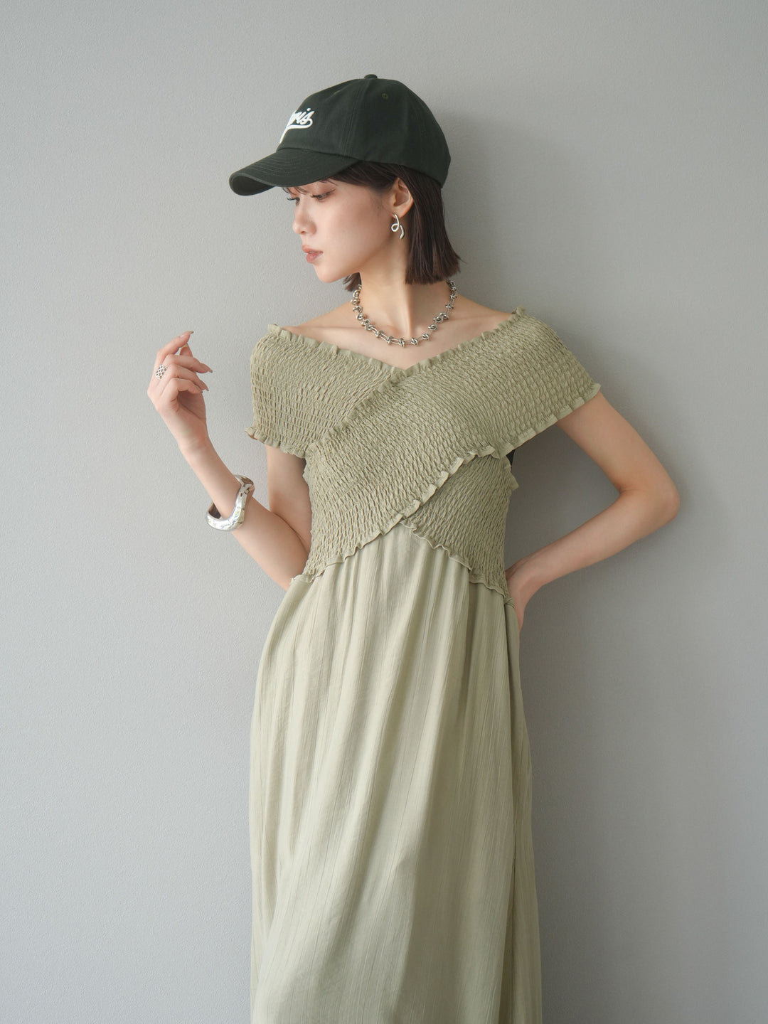 [予約]シャーリングクロスワンピース/グレージュ