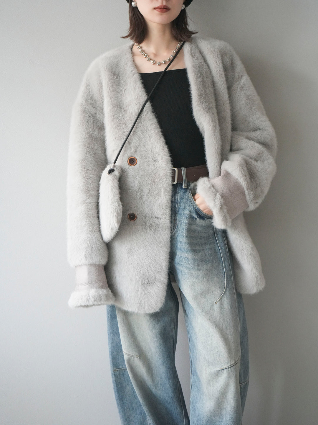 [SET]バッグ付エコファーノーカラーコート+ベルト付カーブデニムパンツ(2set)