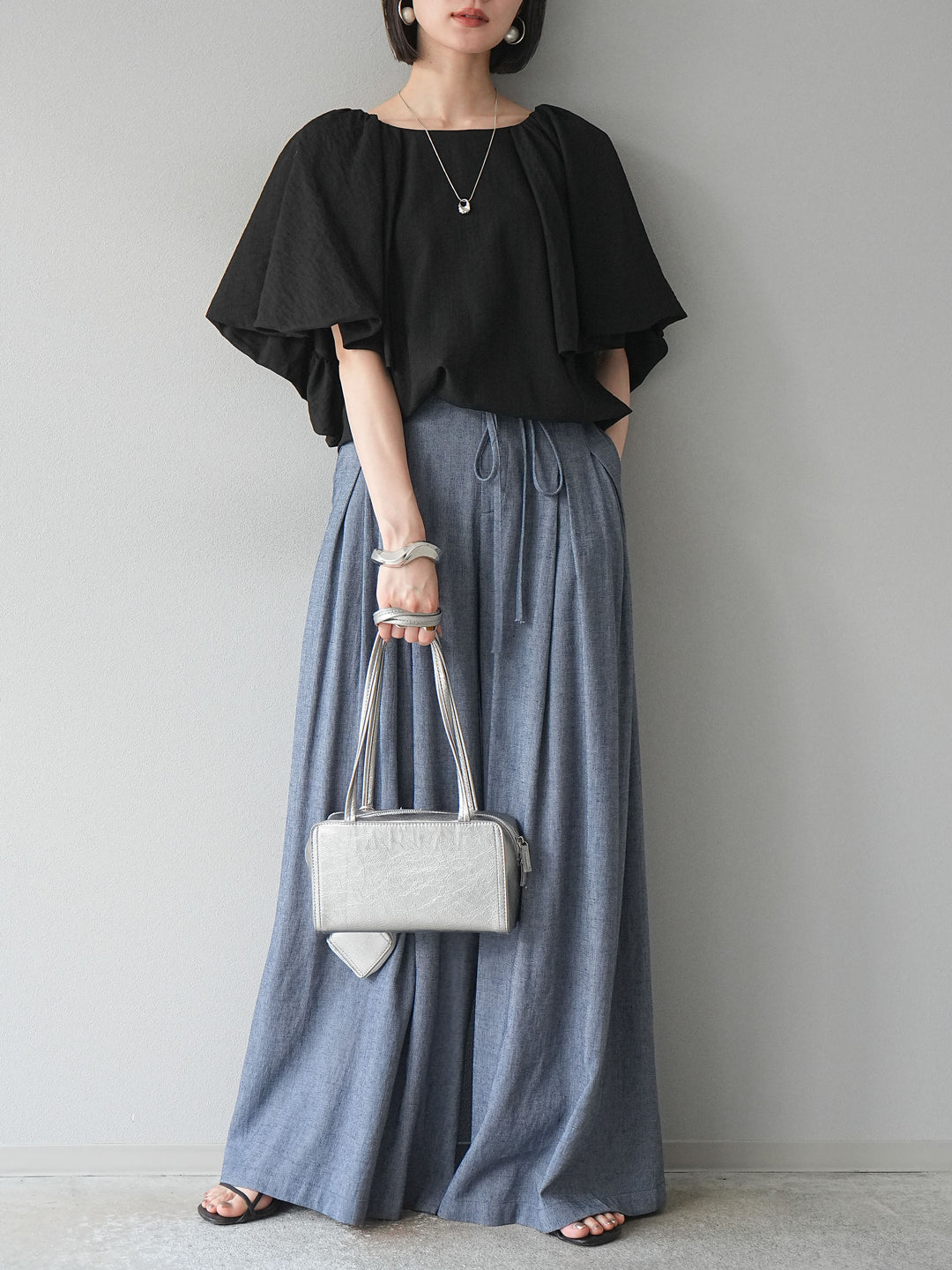 【預購】仿亞麻雙褶設計寬褲/藏青色