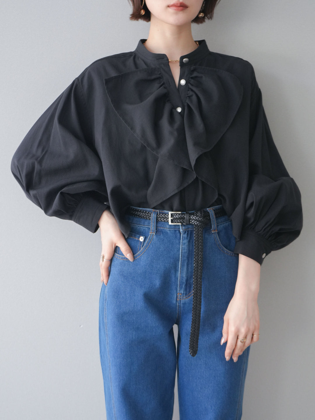 [SET]ラッフルフレアショートブラウス+フラワー刺繍ストレートデニム(2set)