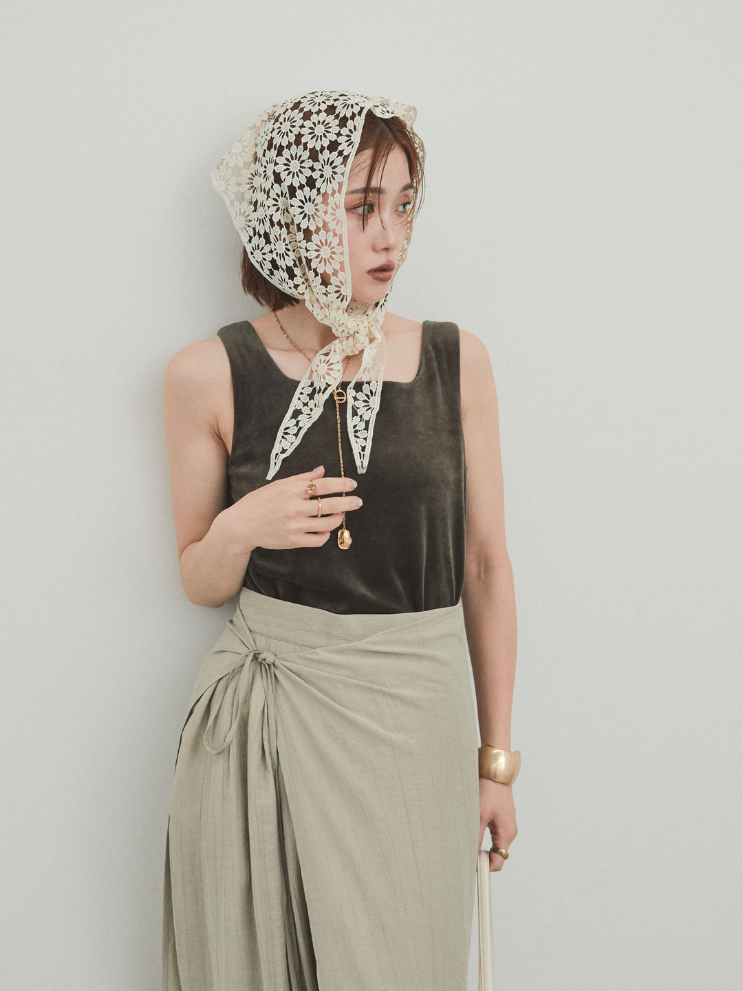 [予約]スクエアベロアタンクトップ/チャコール