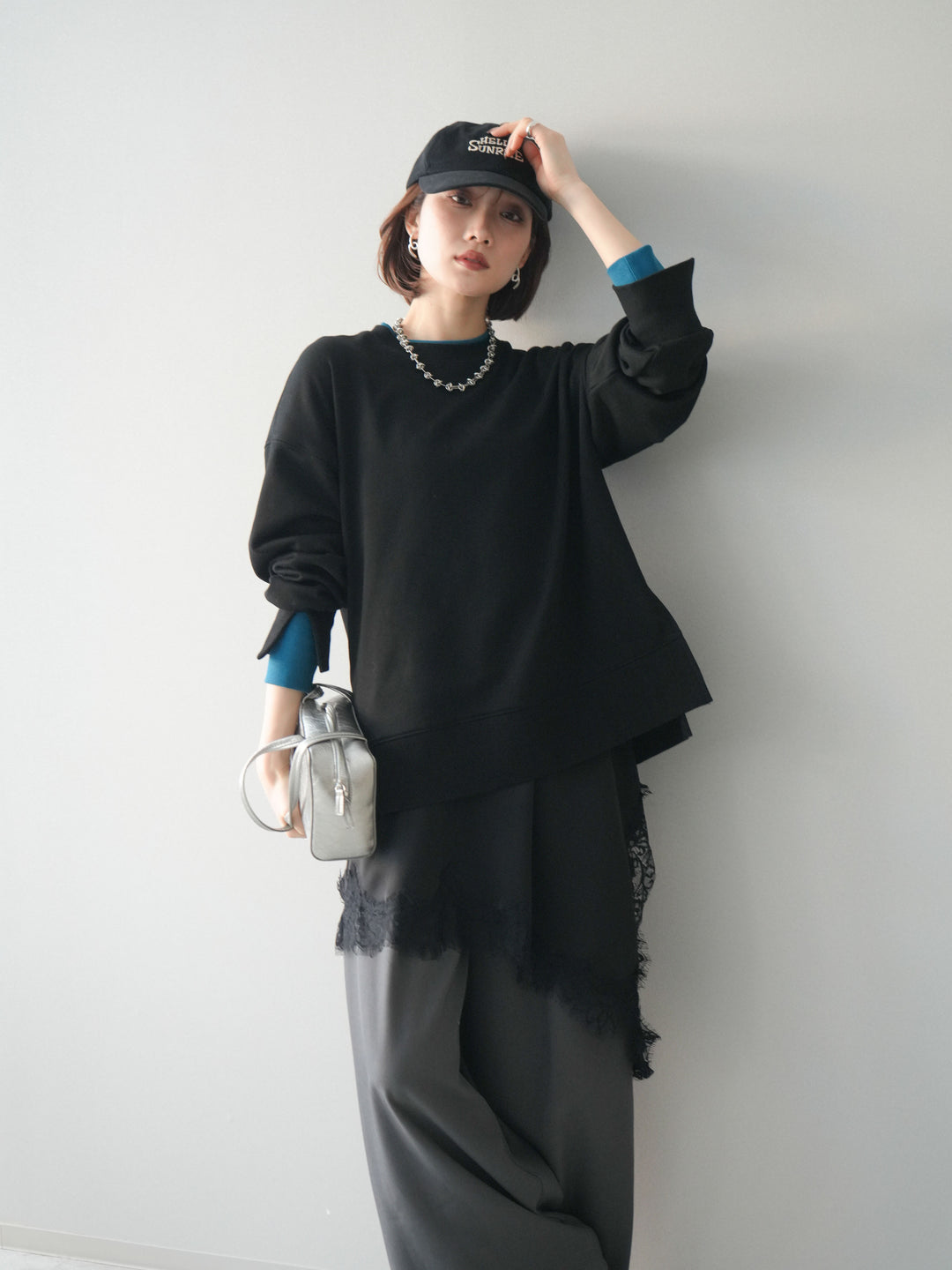 [予約]配色レイヤードデザインスエットプルオーバー/black