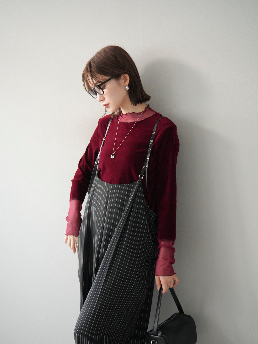 [SET]ヘリンボーンストライプサロペット+シアー切替ベロアトップス(2set)